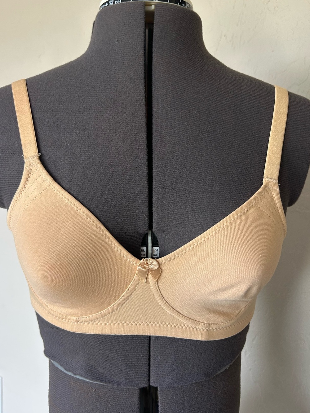 Style Union T-Shirt Bra Beige 32B Underwired Adjustable Strap Hook & Eye (1984)